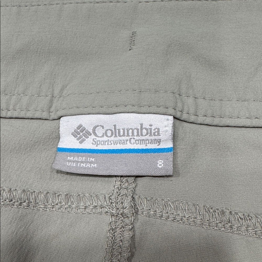 Columbia Women’s Omni-Shield Stretch Climber Canyon 11" Shorts in Safari - Picture 2 of 9